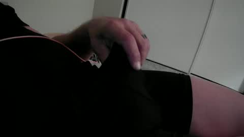 Snapshot of candycanebabe chatting on 09-25-25, 09:24 candycanebabe online show from 09-25-25, 09:24