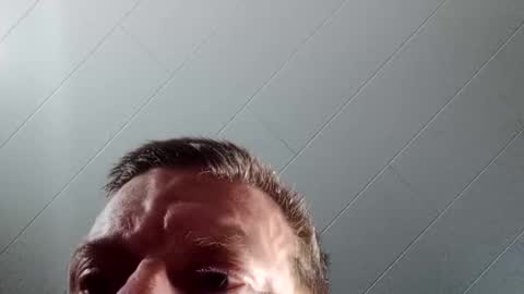 Snapshot of candycouple_9086 chatting on 10-19-25, 06:19 tim online show from 10-19-25, 06:19