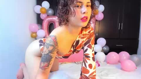 Snapshot of candycox_606 chatting on 11-19-25, 03:45 Candy online show from 11-19-25, 03:45