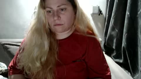 Laura online show from 02-25-25, 06:42