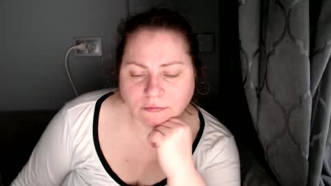 Laura online show from 11-04-25, 07:51