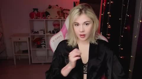 You can call me HH online show from 11-16-25, 05:51