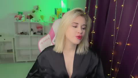 You can call me HH online show from 12-15-25, 05:39