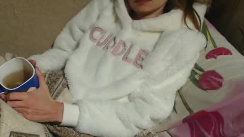 Snapshot of candylady13 chatting on 12-14-24, 10:50 say meow and send tips online show from 12-14-24, 10:50