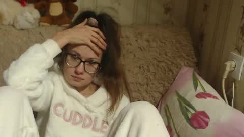 Snapshot of candylady13 chatting on 12-15-24, 05:10 say meow and send tips online show from 12-15-24, 05:10