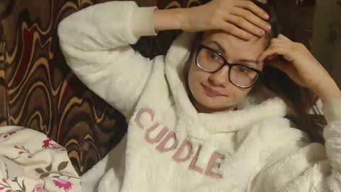 Snapshot of candylady13 chatting on 03-02-25, 05:25 say meow and send tips online show from 03-02-25, 05:25
