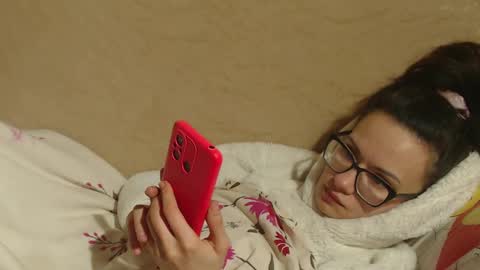 Snapshot of candylady13 chatting on 03-06-25, 06:59 say meow and send tips online show from 03-06-25, 06:59