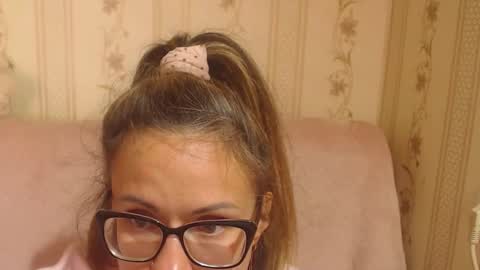 Snapshot of candylady13 chatting on 09-25-25, 10:08 say meow and send tips online show from 09-25-25, 10:08