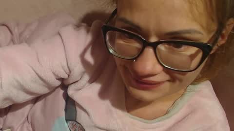 Snapshot of candylady13 chatting on 10-15-25, 08:31 say meow and send tips online show from 10-15-25, 08:31