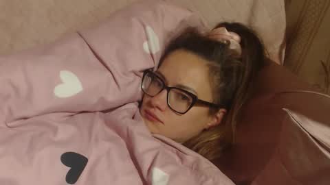 say meow and send tips  online show from 10-29-25, 01:08