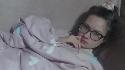 say meow and send tips  online show from 01-19-26, 07:56