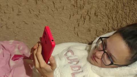 Snapshot of candylady136 chatting on 12-19-24, 08:55 say meow and send tip online show from 12-19-24, 08:55