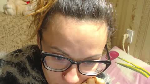 Snapshot of candylady136 chatting on 12-22-24, 11:54 say meow and send tip online show from 12-22-24, 11:54