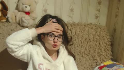 Snapshot of candylady136 chatting on 02-05-25, 06:59 say meow and send tip online show from 02-05-25, 06:59
