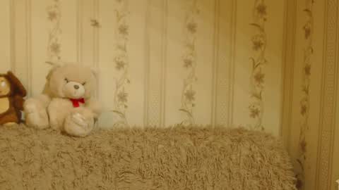 Snapshot of candylady136 chatting on 02-07-25, 03:19 say meow and send tip online show from 02-07-25, 03:19