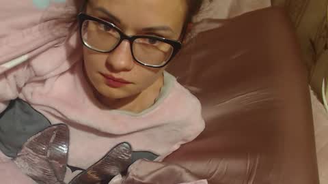 Snapshot of candylady136 chatting on 10-16-25, 09:16 say meow and send tip online show from 10-16-25, 09:16