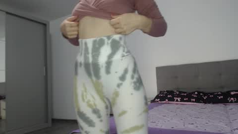 Olivia online show from 11-24-25, 07:19