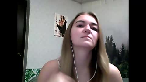 Snapshot of candyolime chatting on 10-12-25, 08:08 Daisy online show from 10-12-25, 08:08