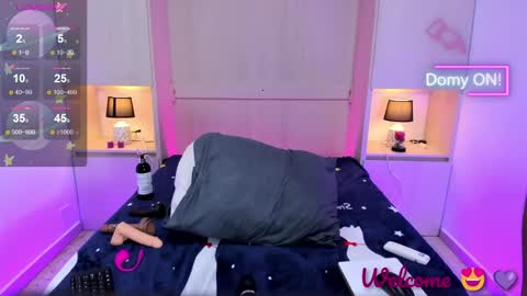  Dulce Maria  online show from 01-10-25, 10:57