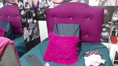 Canela online show from 09-22-25, 06:54