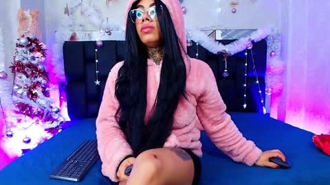 Aura  online show from 01-09-25, 11:58