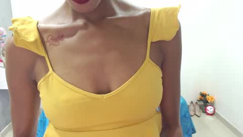 Canela online show from 12-17-24, 04:21