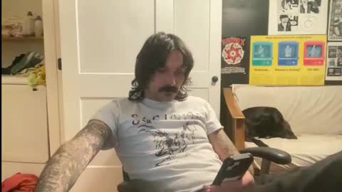 Snapshot of cantleavethehouse chatting on 02-12-26, 09:04 cantleavethehouse online show from 02-12-26, 09:04