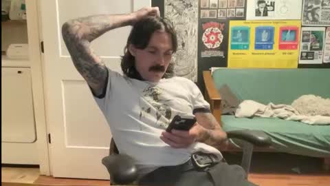 Snapshot of cantleavethehouse chatting on 03-04-26, 08:09 cantleavethehouse online show from 03-04-26, 08:09