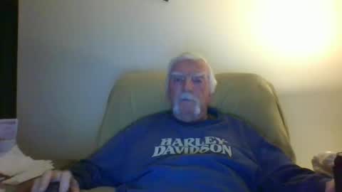 Snapshot of capecod21 chatting on 12-26-24, 01:29 capecod21 online show from 12-26-24, 01:29