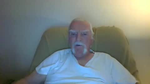 Snapshot of capecod21 chatting on 02-04-25, 09:52 capecod21 online show from 02-04-25, 09:52