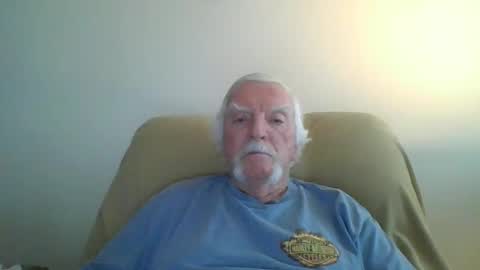 Snapshot of capecod21 chatting on 02-17-25, 06:37 capecod21 online show from 02-17-25, 06:37