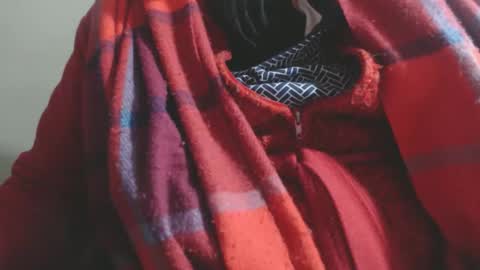 Snapshot of capitanfuturo44 chatting on 02-04-26, 10:32 Cinzia ex regina online show from 02-04-26, 10:32