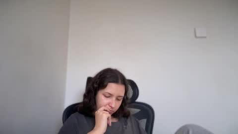 Emma online show from 10-24-25, 07:38