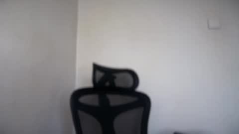 Emma online show from 04-17-26, 05:43