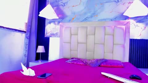 Snapshot of caraiosh_ chatting on 12-17-25, 02:12 Cara online show from 12-17-25, 02:12