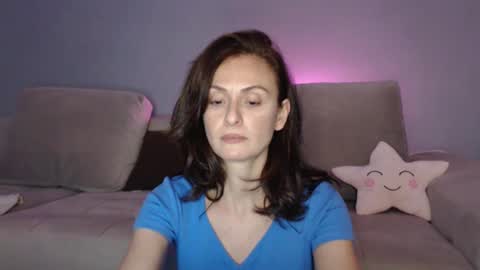 Snapshot of carakat chatting on 12-20-24, 12:08 carakat online show from 12-20-24, 12:08