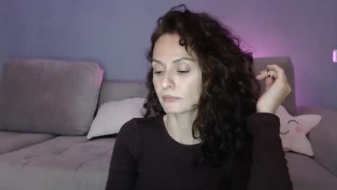 Snapshot of carakat chatting on 02-01-25, 12:07 carakat online show from 02-01-25, 12:07