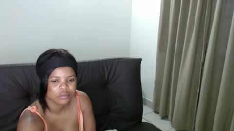 Snapshot of caramelbbe chatting on 09-20-25, 07:15 fifi online show from 09-20-25, 07:15
