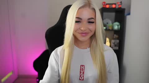 Camilla online show from 11-24-25, 02:39