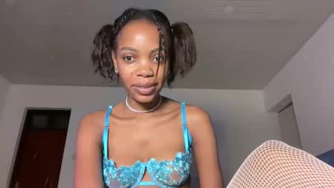 Caramel Melissa online show from 01-05-26, 05:27