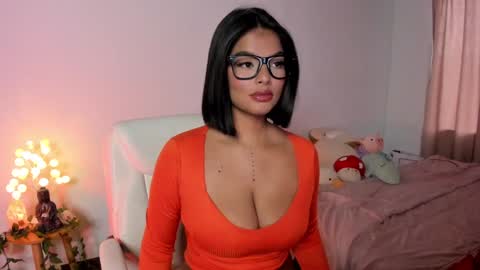Snapshot of caramelo_xox chatting on 12-09-24, 10:52              online show from 12-09-24, 10:52