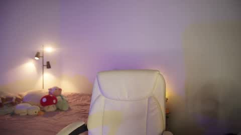 Snapshot of caramelo_xox chatting on 03-08-25, 09:17              online show from 03-08-25, 09:17