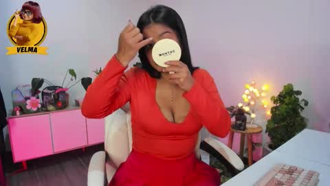 Snapshot of caramelo_xox chatting on 09-17-25, 12:34              online show from 09-17-25, 12:34
