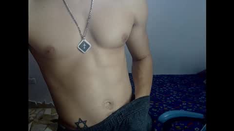 carapalida9008 online show from 10-07-25, 12:57