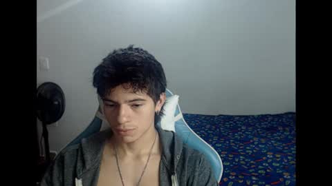 carapalida9008 online show from 10-21-25, 04:30