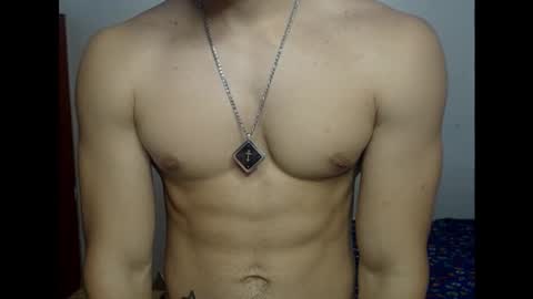 carapalida9008 online show from 11-11-25, 02:17