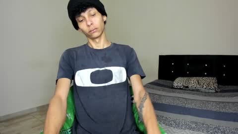 Carlos and Cristian  online show from 12-22-24, 11:44