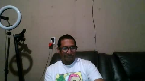 Snapshot of cargopipe2000 chatting on 11-30-25, 05:44 Adams huge online show from 11-30-25, 05:44