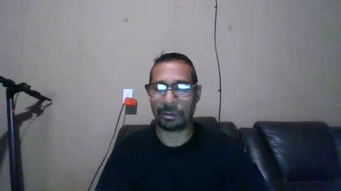 Snapshot of cargopipe2000 chatting on 12-17-25, 04:29 Adams huge online show from 12-17-25, 04:29