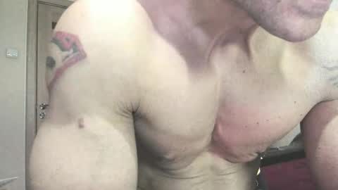 Snapshot of carin_the_body chatting on 10-07-25, 01:25 Laz online show from 10-07-25, 01:25